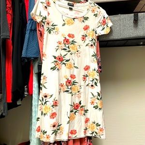 Short sleeve flower print dress